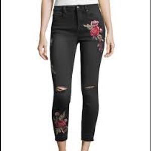 NWT High Rise Embroidered Jeans
